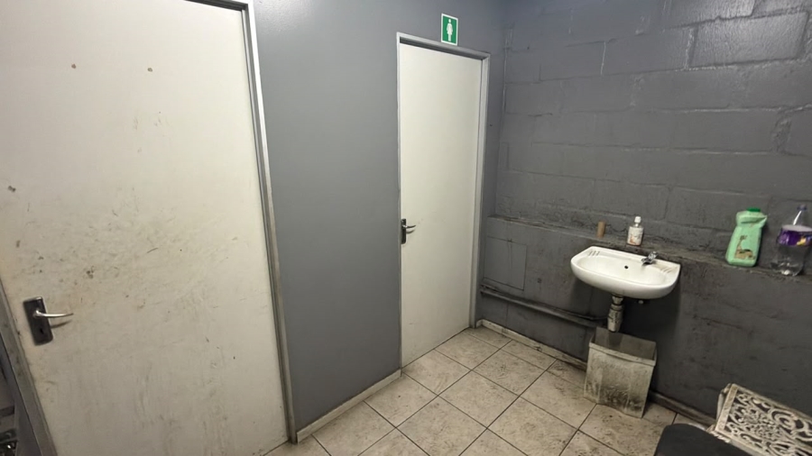 To Let Commercial Property for Rent in Everite Industria Western Cape